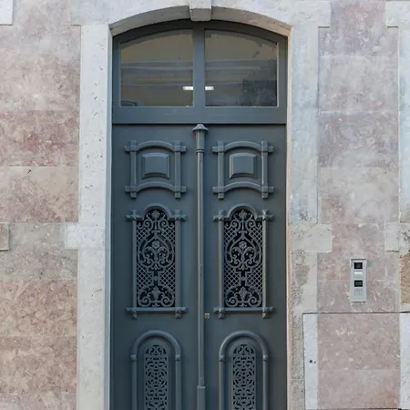 Flh Cais Sodre Artsy Flat Lisbon